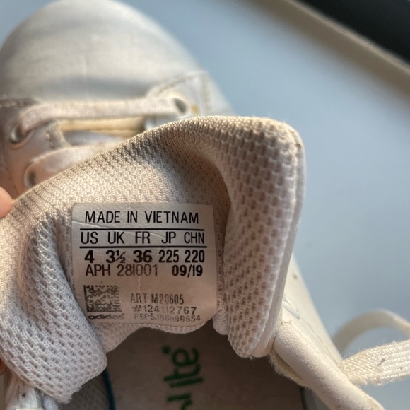 Adidas shoes - Picture 5 of 5